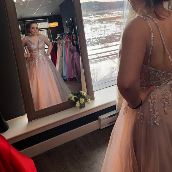 Prom dress - Picture 3 of 3